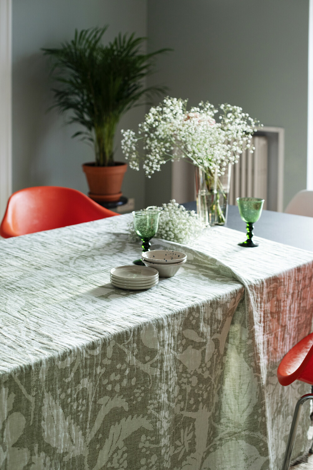Lapuan Kankurit VILLIYRTIT  Leinen-Tischdecke 150 x200 cm,white-olive, 100% washed Leinen