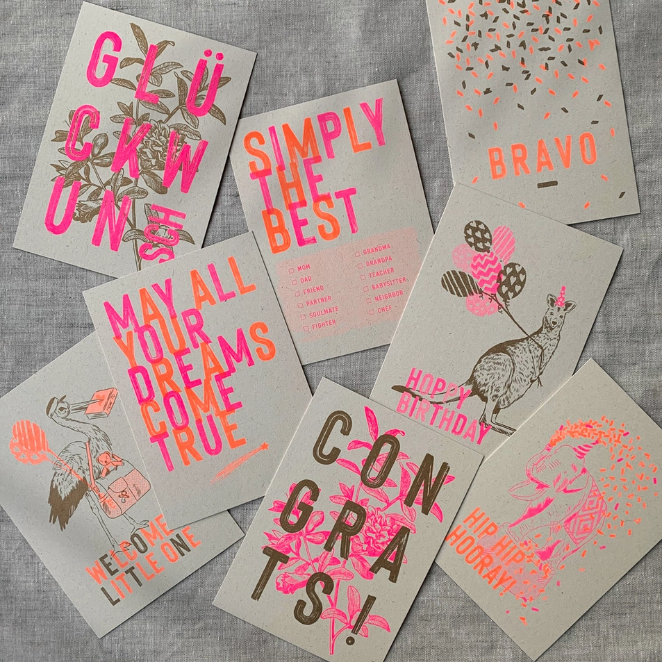 Feingeladen Postkarte TYPO »Glückwunsch«, Neon Pink, RISO handgedruckt 