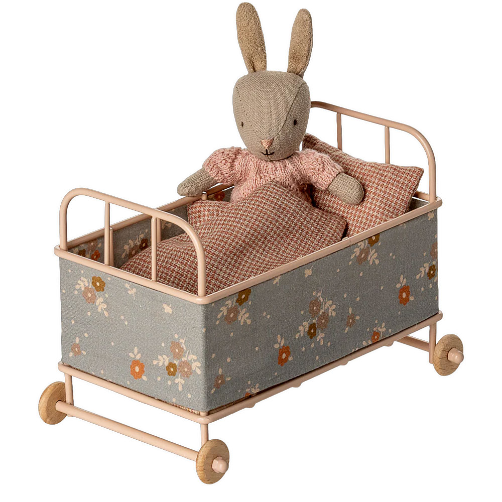 Maileg Kinderbett, Mikro - Powder für das Mausehaus, ca. 10 x 16 cm