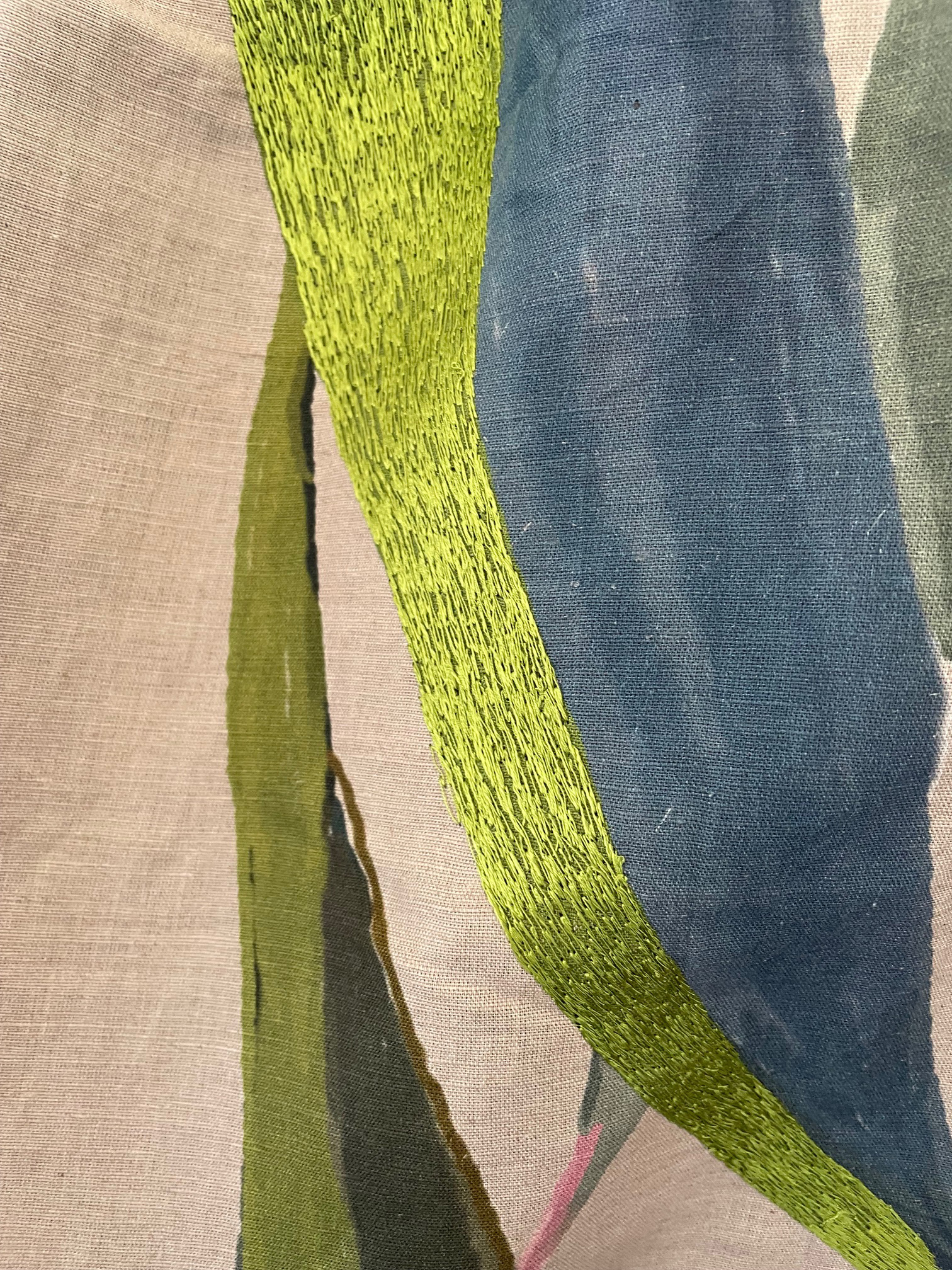 Plaid Cyra Halbleinen, ca.  100x180 cm, Wundervoll bemalt und bestickt, Natur-Bunt