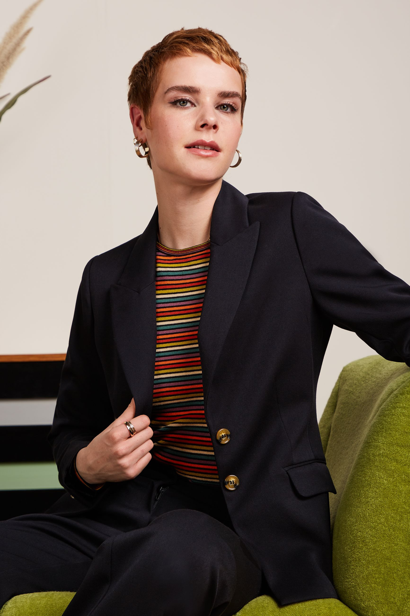 King Louie Bianca Blazer Broadway, Farbe: Schwarz...toll in Kombination mit der Hose Frederica King Louie Bianca Blazer Broadway, Farbe: Schwarz...toll in Kombination mit der Hose Frederica