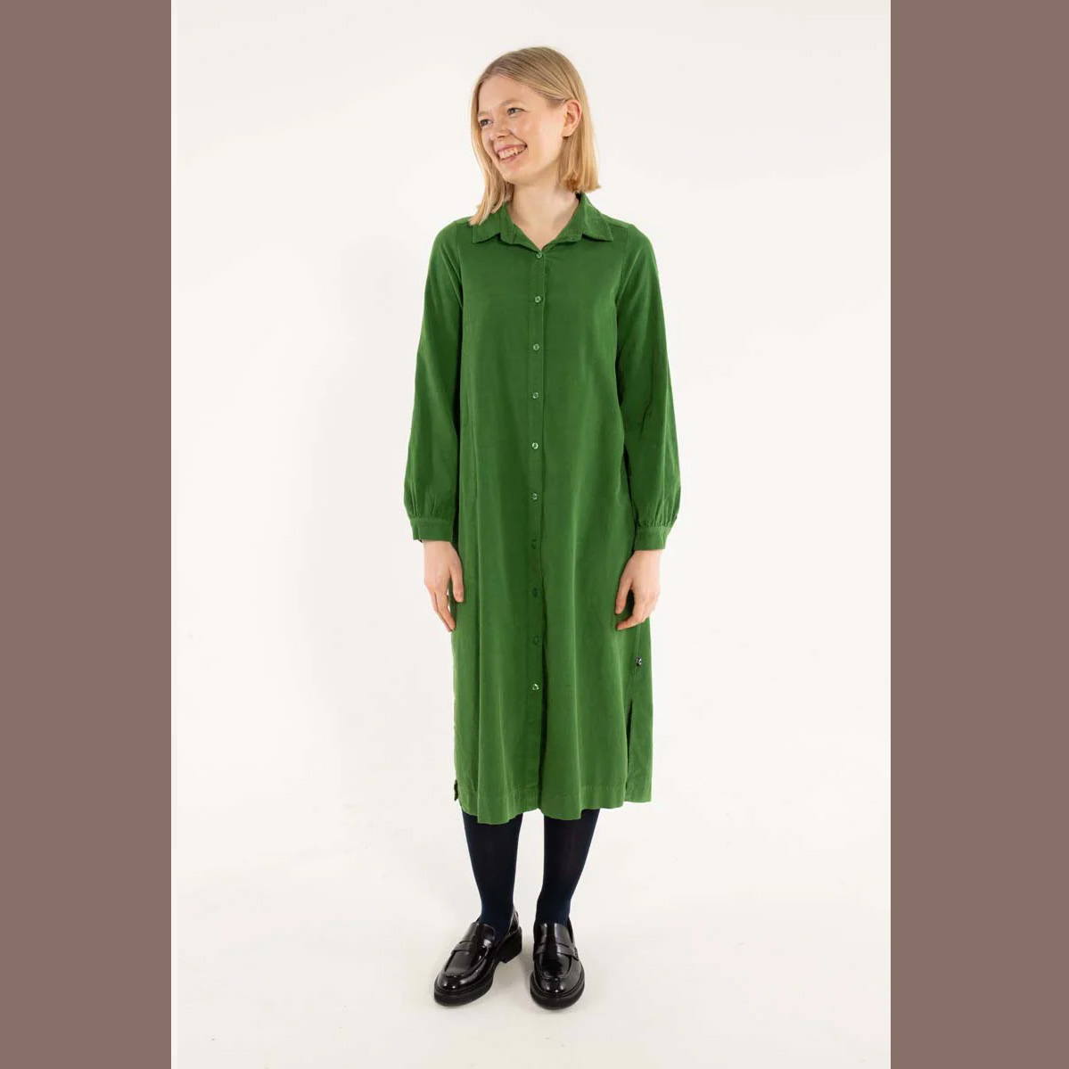% Danefae Danepippi Cord Kleid Farbe: Moos Grün 