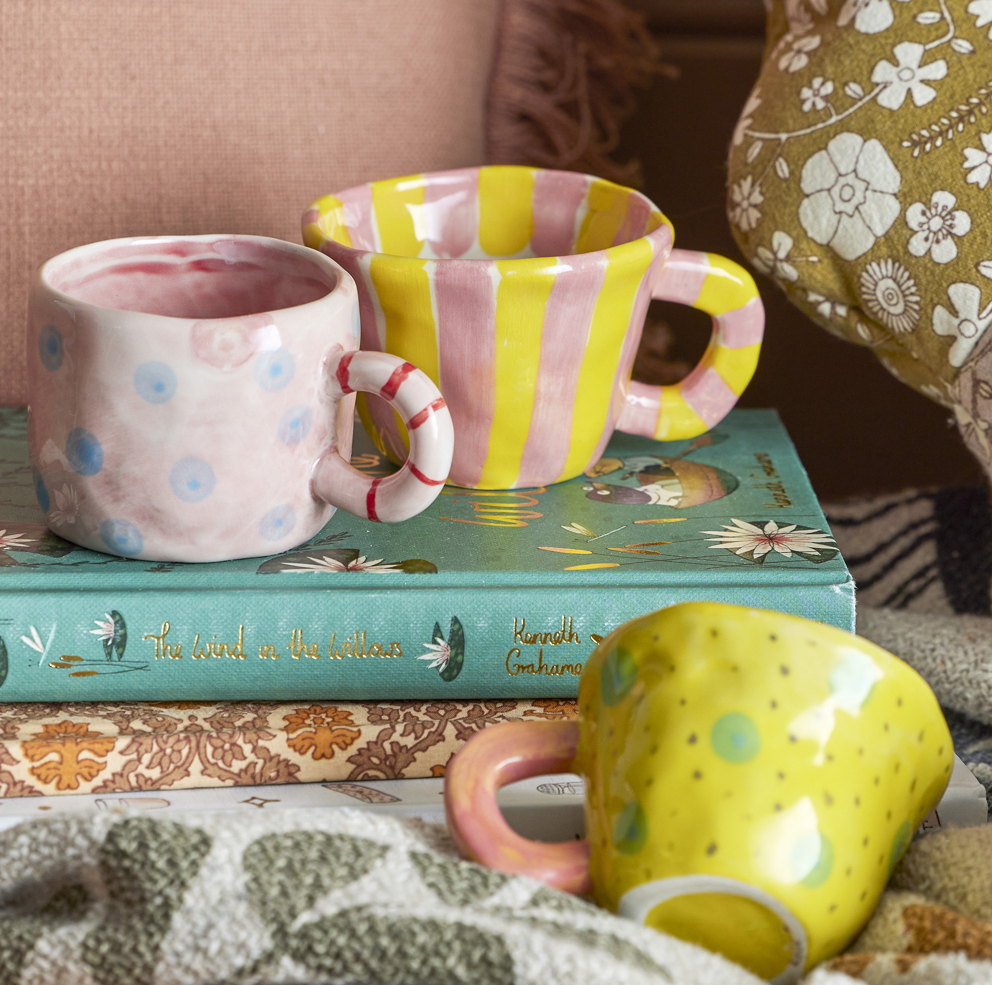 Nini Tasse, Rosa mit Tupfen, Steingut von Bloomingville, D7,5xH cm, handbemalt  