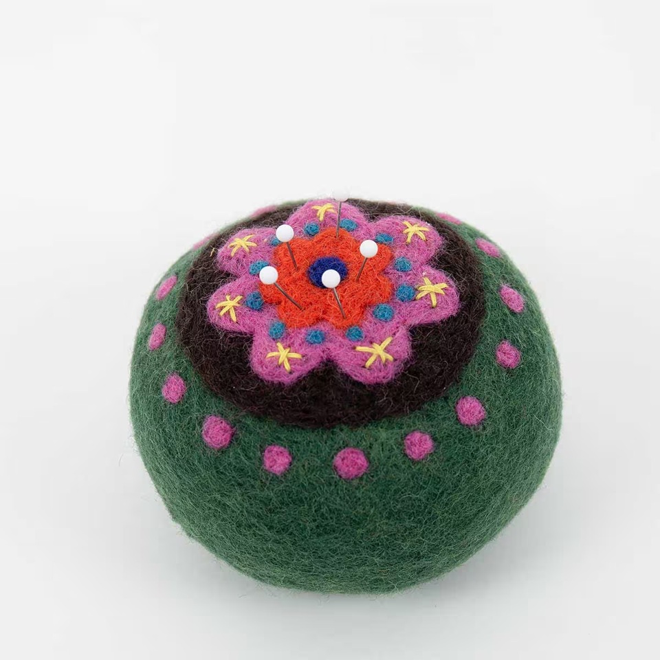 Nadelkissen BLOOM grün, HANDGEFERTIGT & FAIR TRADE