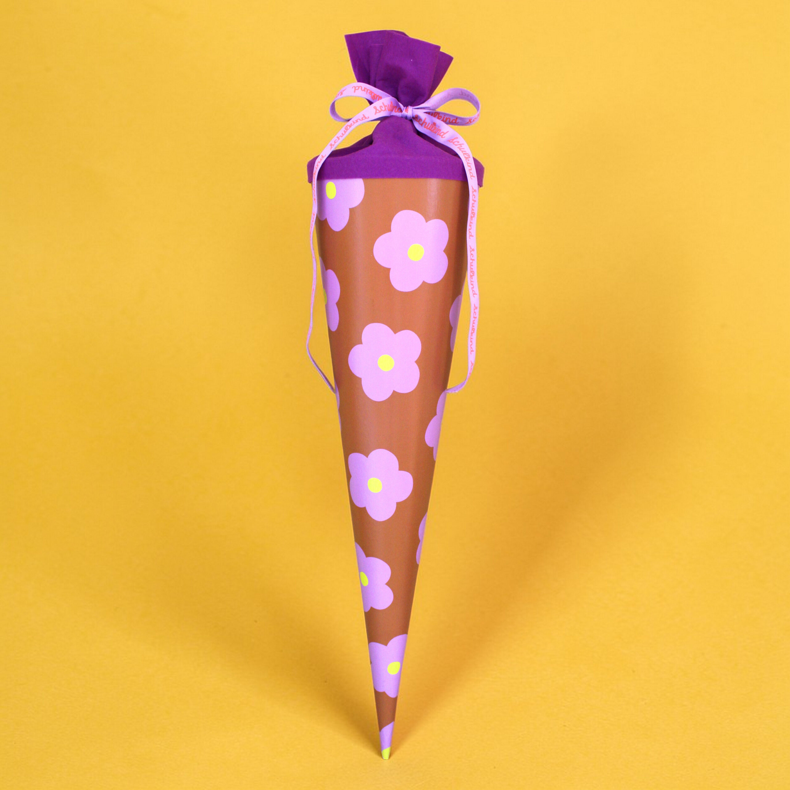Schultüte 70cm, senf mit Blüten lila von Ava & Yves
