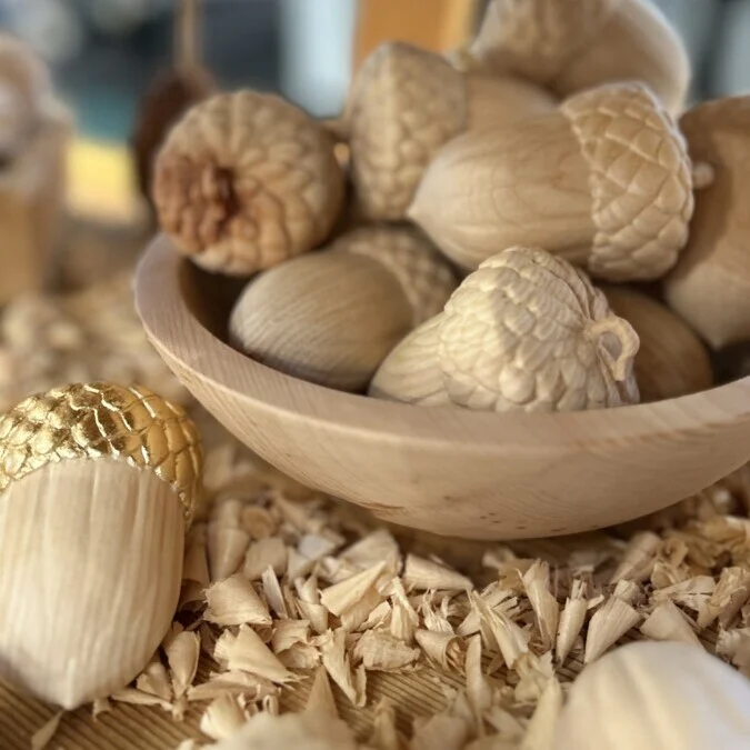 Eichel Natur Gold - 11 cm, Ausführung Natur, Zirbenholz , handgeschnitzt aus Österreich