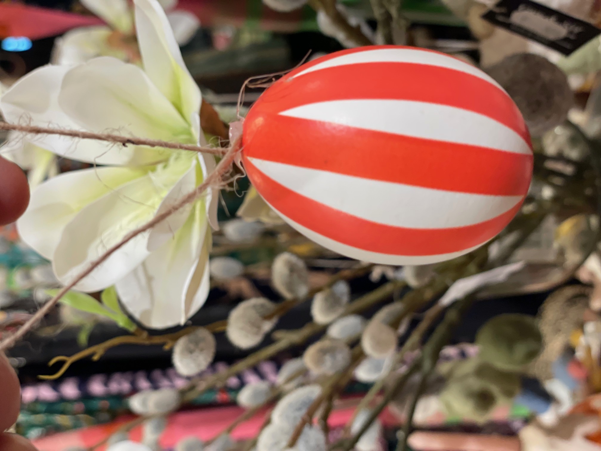 % Hühnerei "Streifen"hellrot, ca. 6 cm, pro Stück  