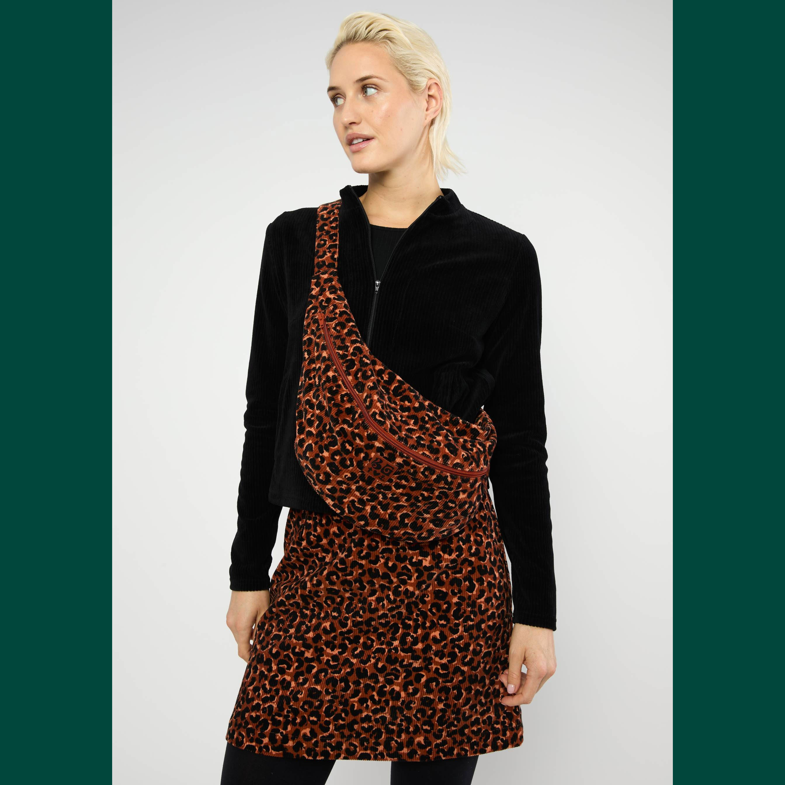 Blutsgeschwister Crossbody Bag Big Bababa, Feincord, leo mia lea