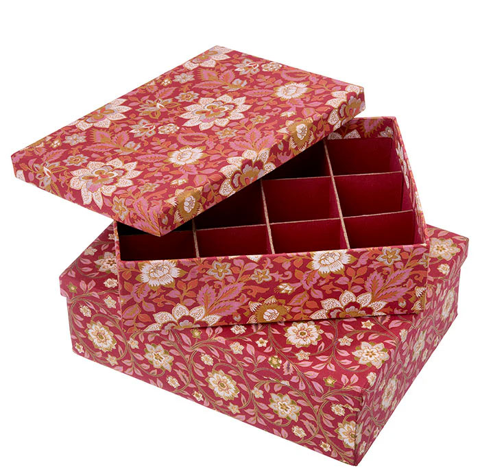 Bungalow Treasure Box w/divider Roja Ruby, medium,  H9,5xL32xW22,5 , Aufbewahrungsboxen für Weihnachtsschmuck