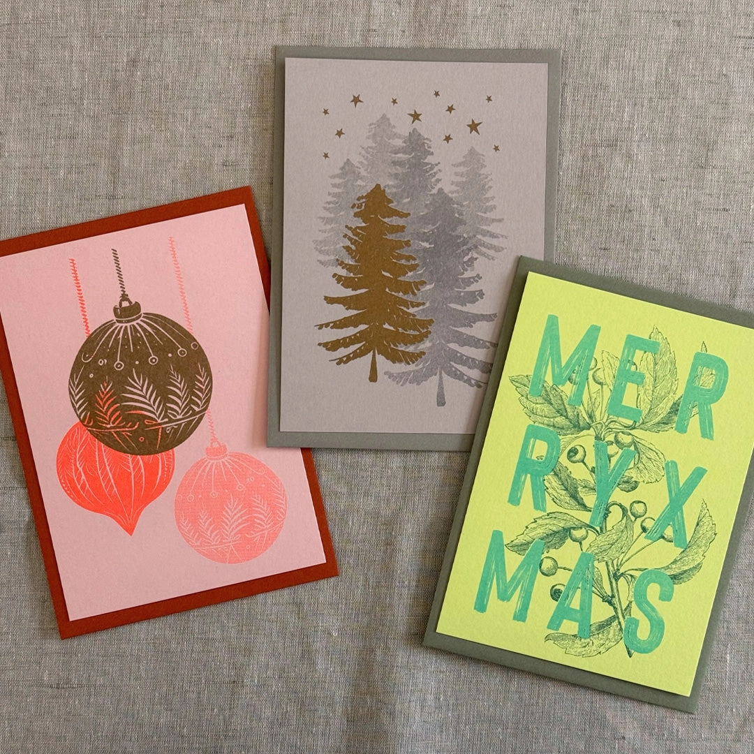 RISO Weihnachtskarte Weihnachtskugeln, mit Umschlag , Neon Pink, handgedruckt   