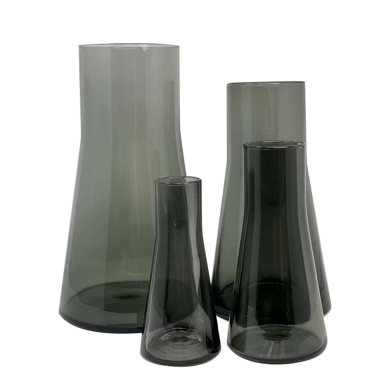Raumgestalt  Labor, Vase aus Rauchglas, 17 cm hoch 