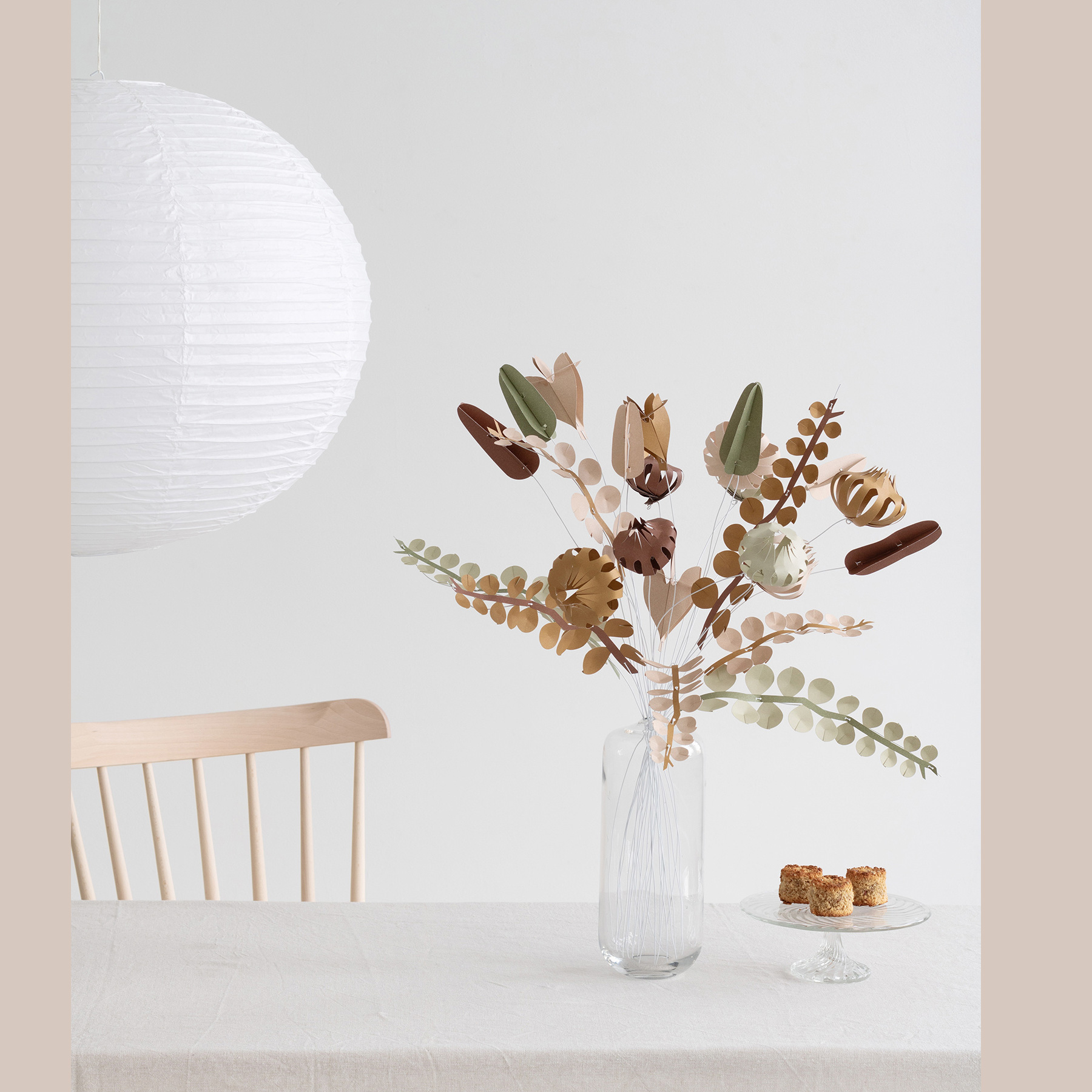 Jurianne Matter FIELD flowers – large , Bastelset , Papierblumen