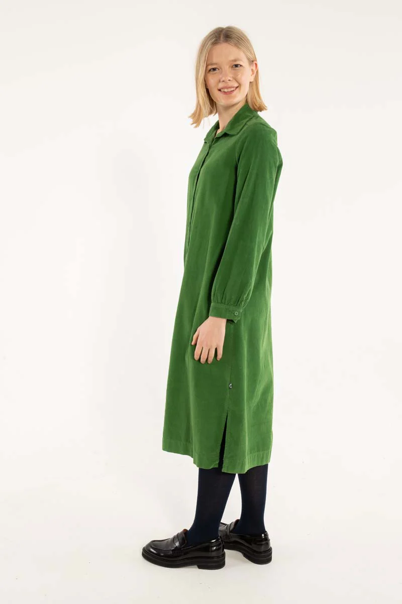 % Danefae Danepippi Cord Kleid Farbe: Moos Grün 