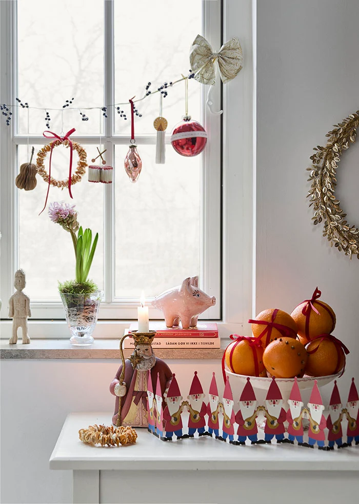 Bungalow Tischgirlande Zwerge, rot, ca. 67 x 14,5 cm, Table Garland 67cm Gnomes Red
