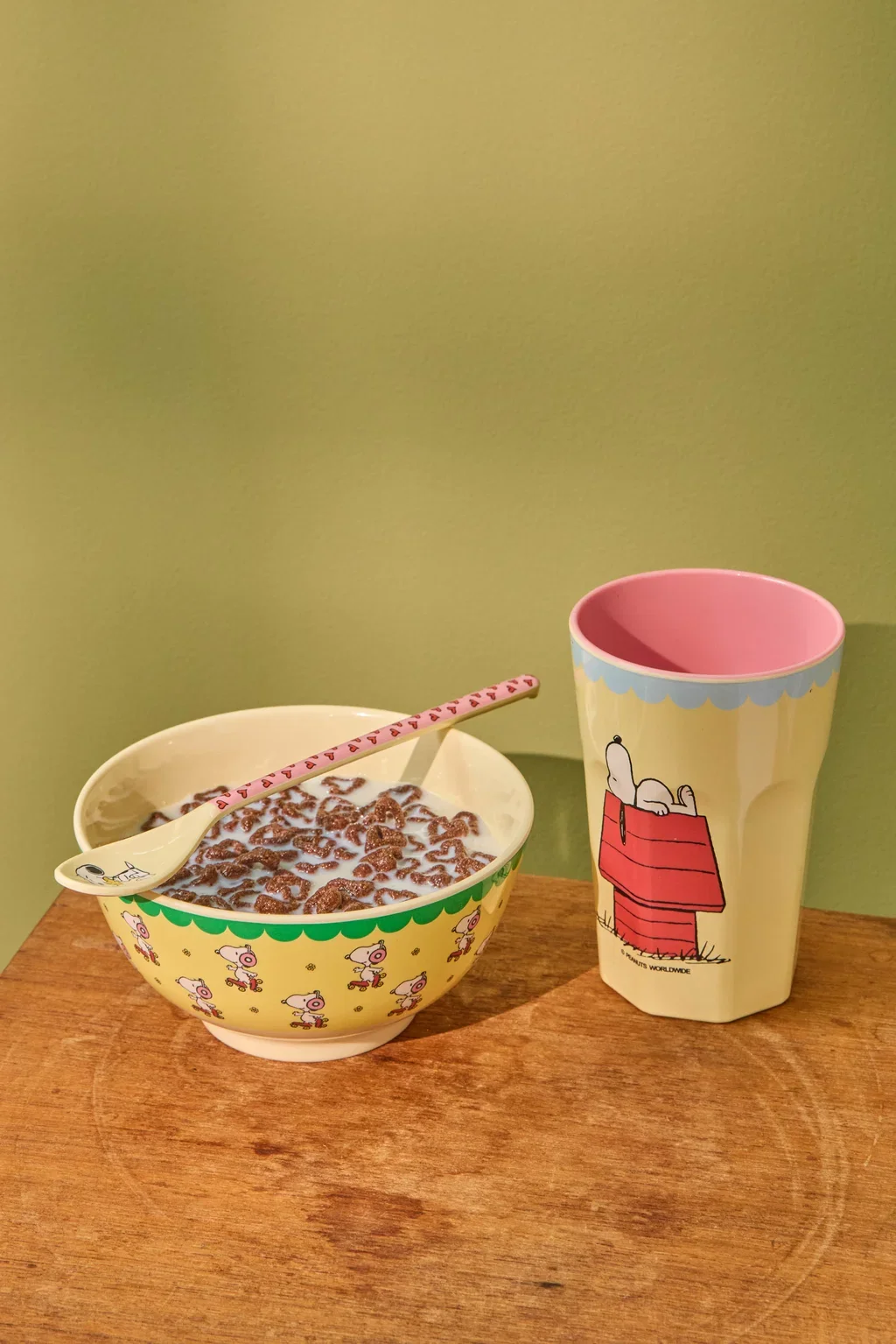 Rice Peanuts Großer Melamin Becher creme Snoopy Print, 400 ml