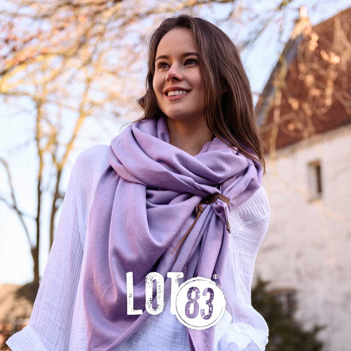 % LOT83 Dreieckiger Strickschal Fien Lilac