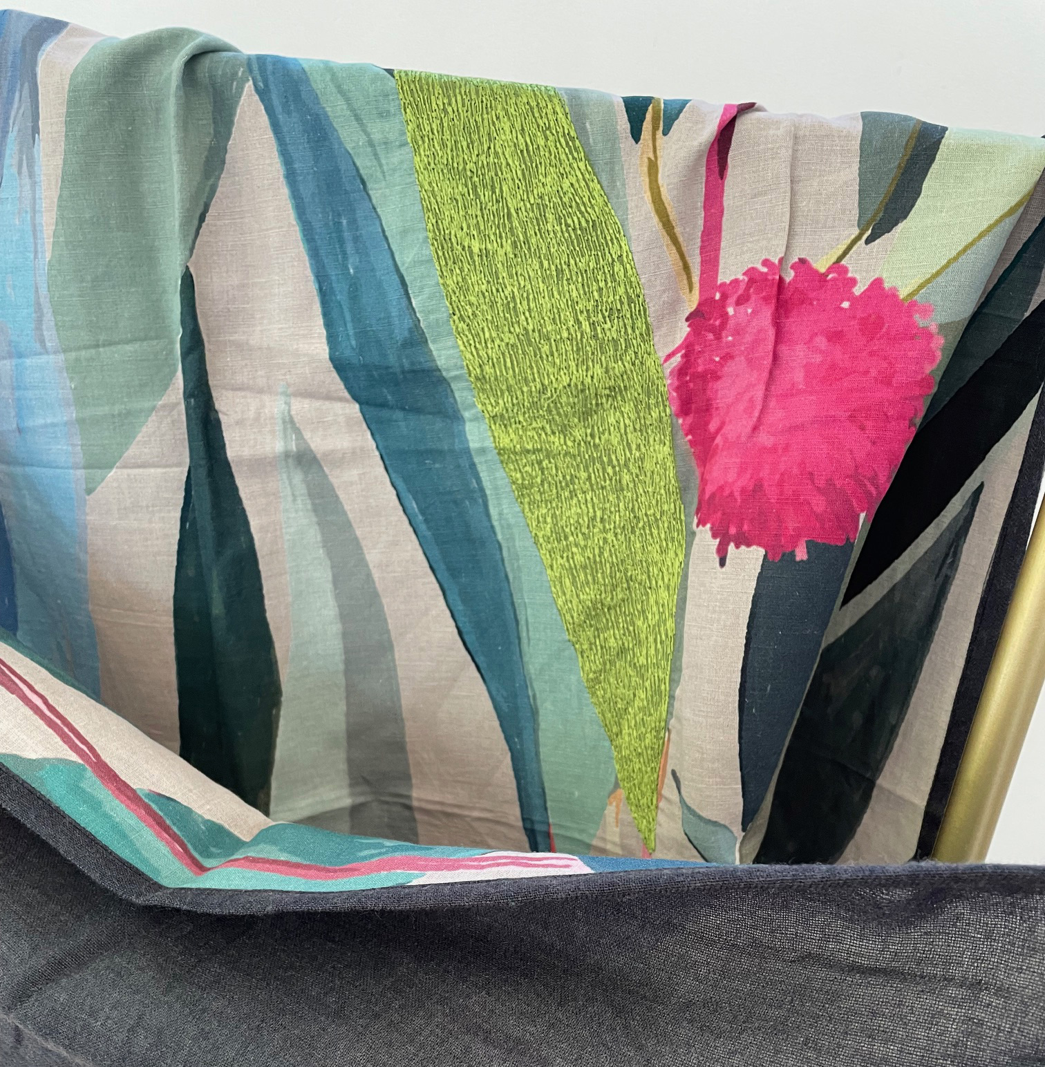 Plaid Cyra Halbleinen, ca.  100x180 cm, Wundervoll bemalt und bestickt, Natur-Bunt