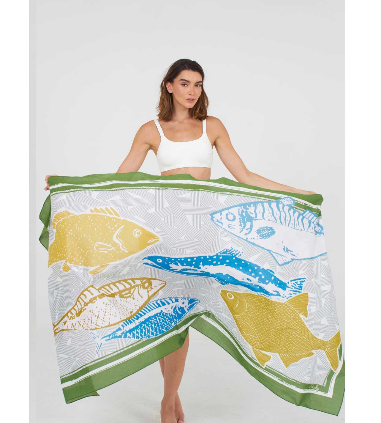 Pareo IKA GREEN,  ca.  100 x 180cm, von Shalls Barcelona, 100 % Baumwolle, Fische