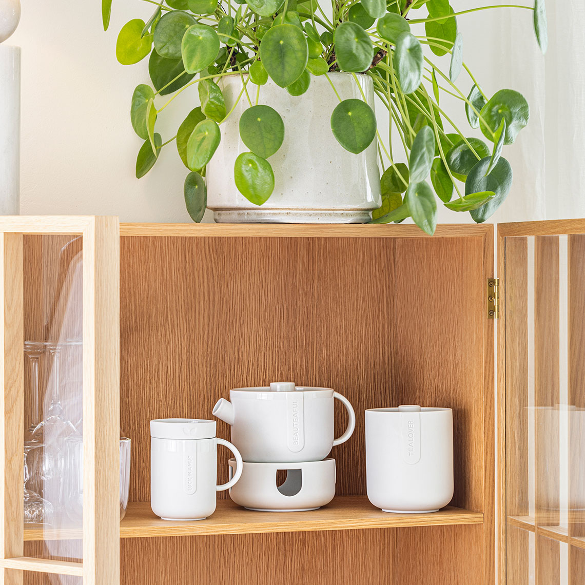 Cozy Time. Tasse mit Deckel "Glücksmoment" von Räder  Teetasse mit Deckel