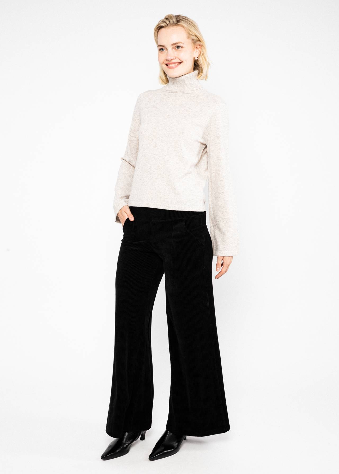 Blutsgeschwister Hose Jolly Marleen long, fine needle black