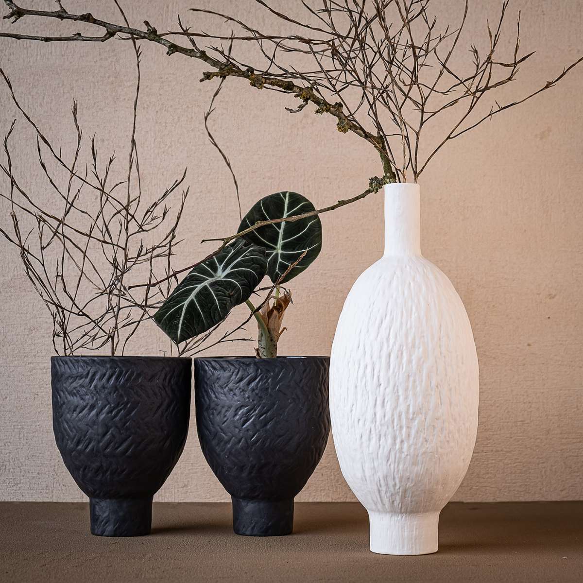 KLATT OBJECTS ARTA Vase/Topf schwarz , ca. 17,5 cm , Porzellan schwarz