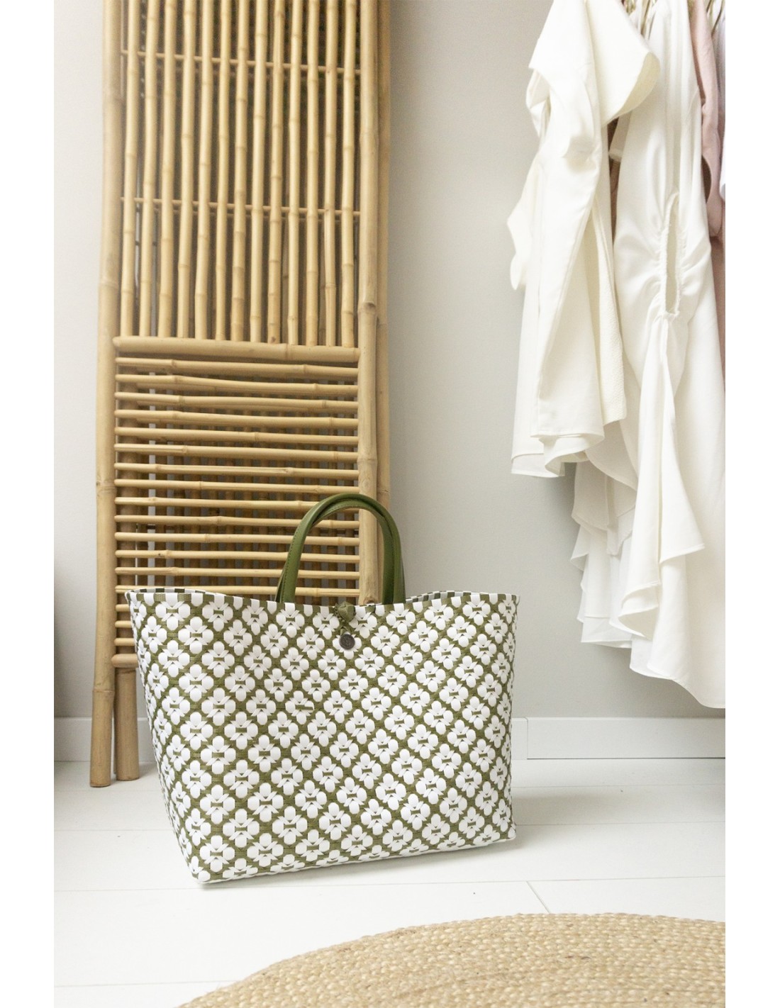 Handed By Motif Bag - Shopper, Farbe: Oliv-weiß, Größe L mit kurzen PU Griffen  