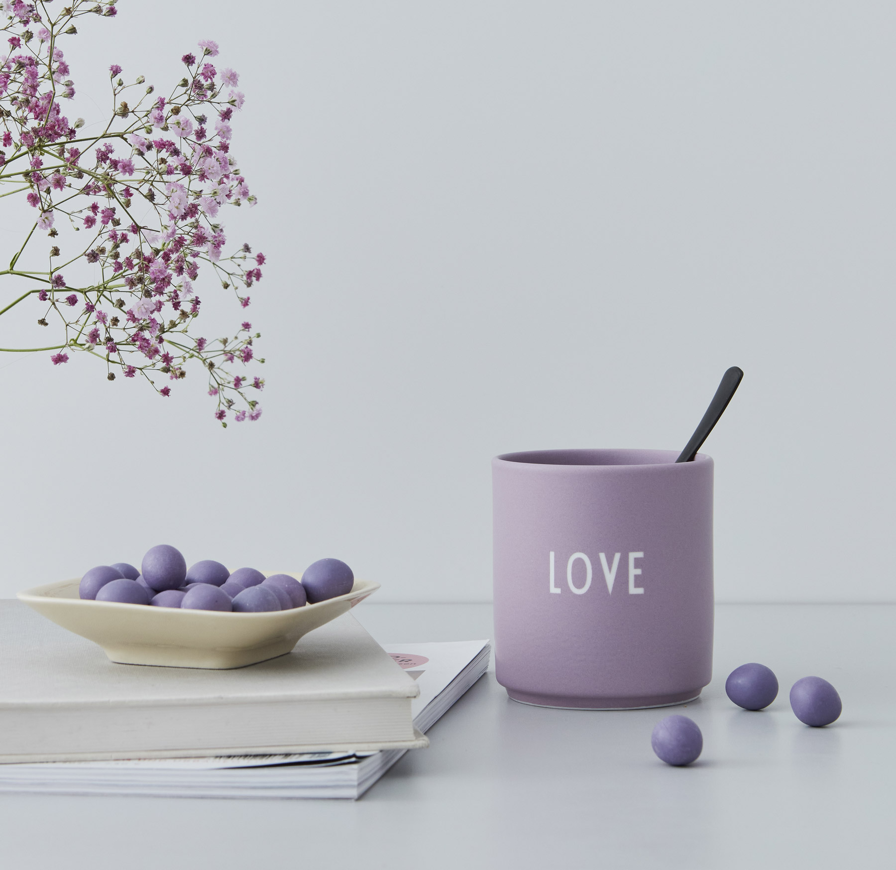 Design Letters Favourite Cup LOVE, Becher Porzellan, Farbe: Flieder