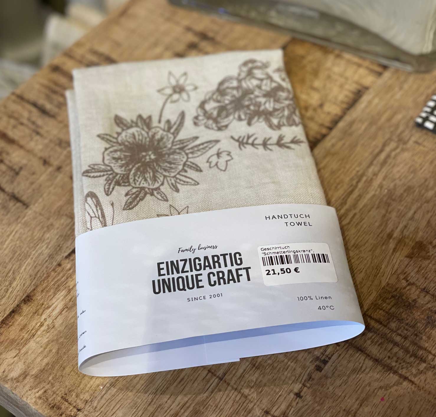 Geschirrtuch "Schmetterlingskranz", Uni-Leinen chalk , handbedruckt, ca.50x70cm von Dorothee Lehnen     