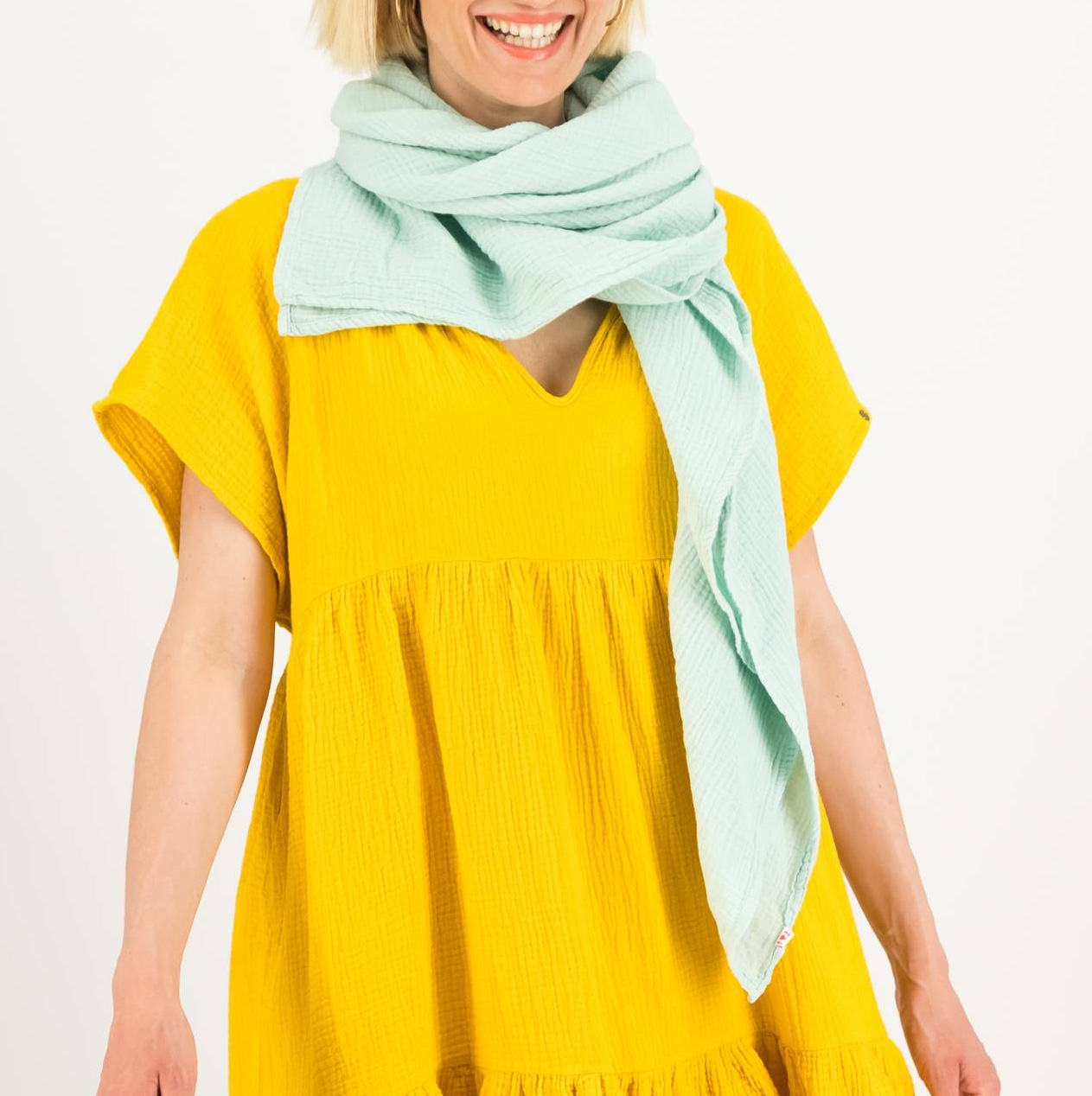 Blutsgeschwister Tuch Fine Twine, Musselin, aus Biobaumwolle, Farbe: menta verde Blutsgeschwister Tuch Fine Twine, Musselin, aus Biobaumwolle, Farbe: menta verde