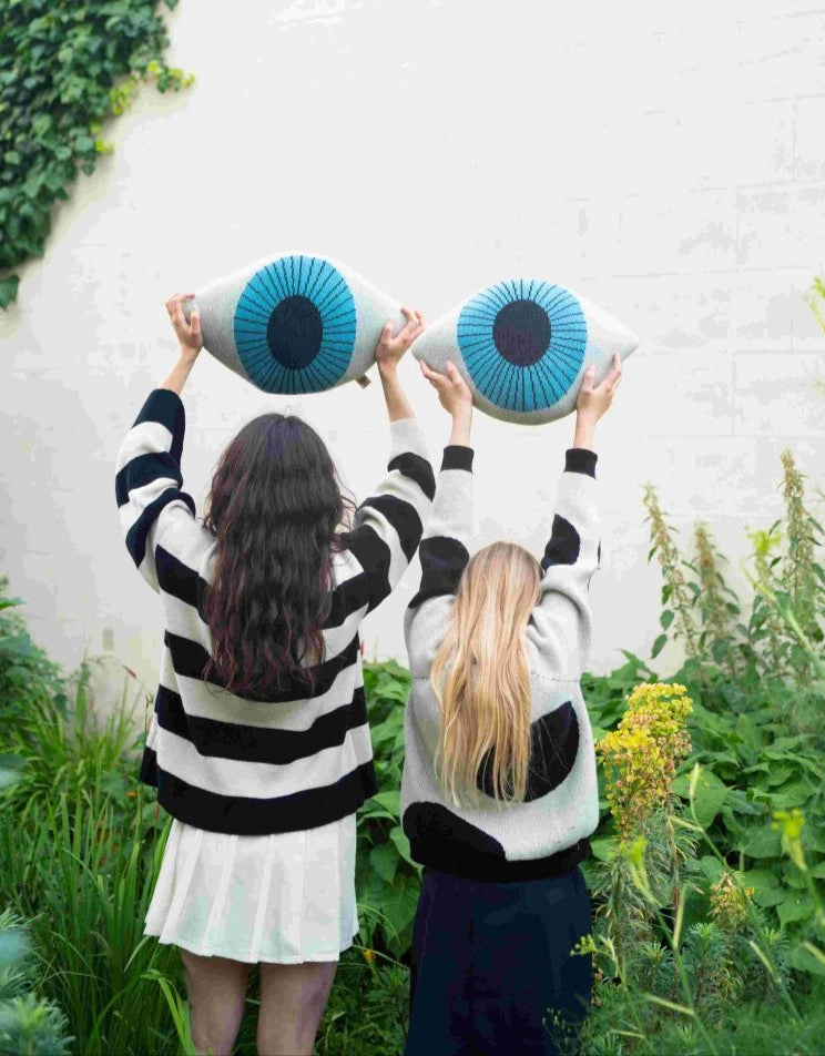 Donna Wilson Kissen Auge blau von Donna Wilson Blue Eye Shaped Cushion