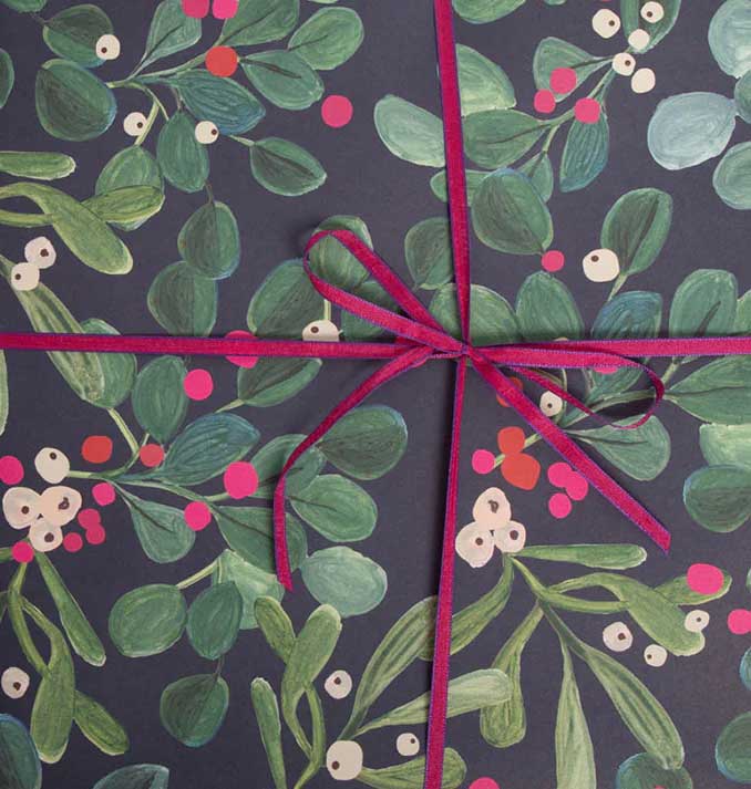 Geschenkpapier Caroline Gardner XMAS - Mistletoe & Eucalyptus , Weihnachtsgeschenkpapier, ca.  50 x 70 cm 