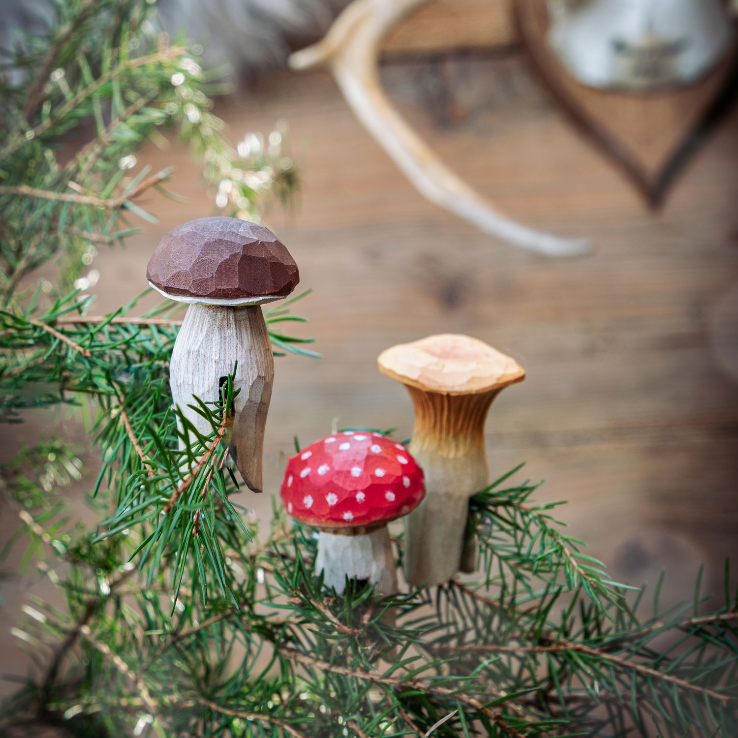 Dekor Wald – Pilze (Fliegenpilz, Pfifferling, Steinpilz)3er Set aus  Lindenholz handgeschnitzt von Wildlife Garden