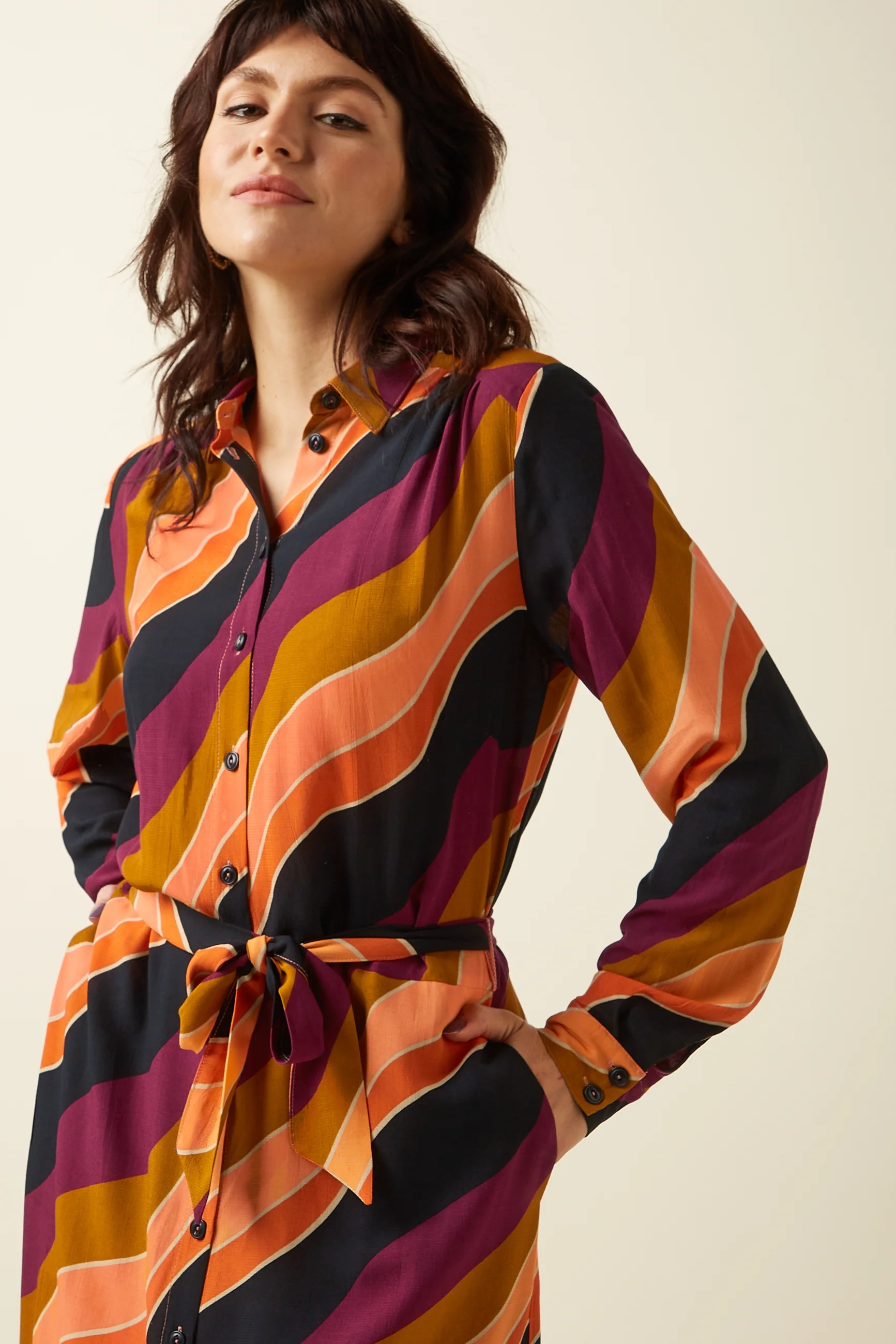 % King Louie Kleid Olivia Dress Razzle, Farbe Beaujolais Red - Razzle