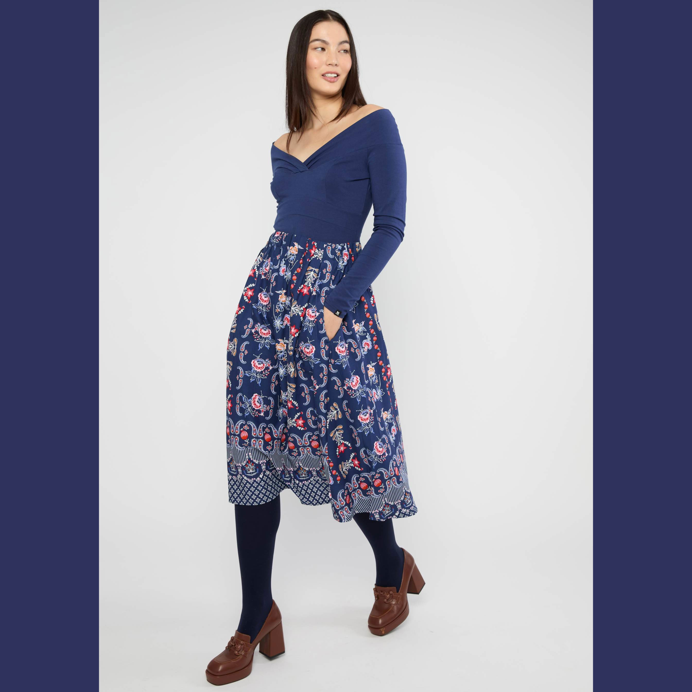 Blutsgeschwister Midirock Swing Around the Clock - frisian porcelain