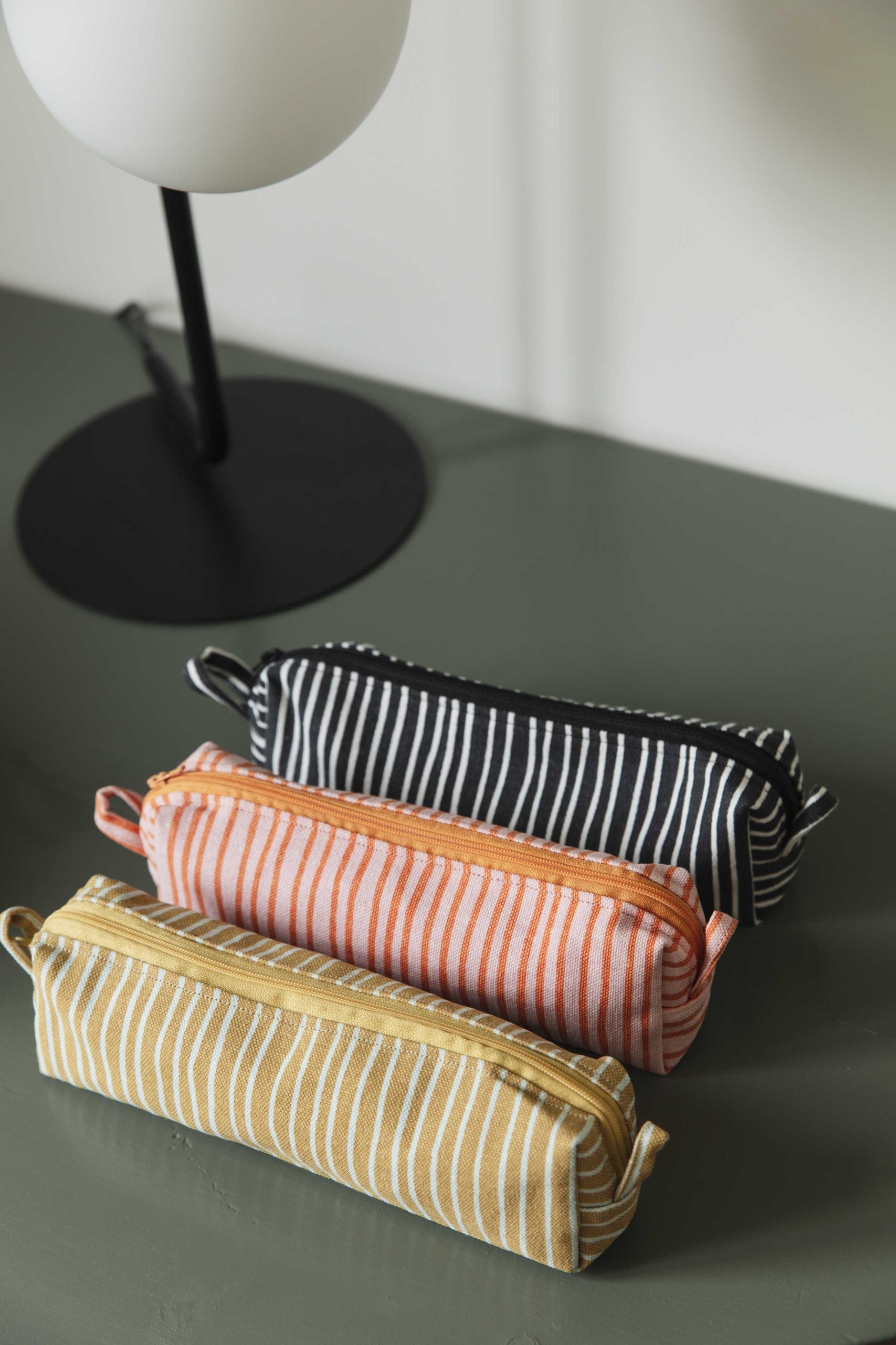 Spira of Sweden Federmäppchen STRIPE schwarz, pencil case asfalt