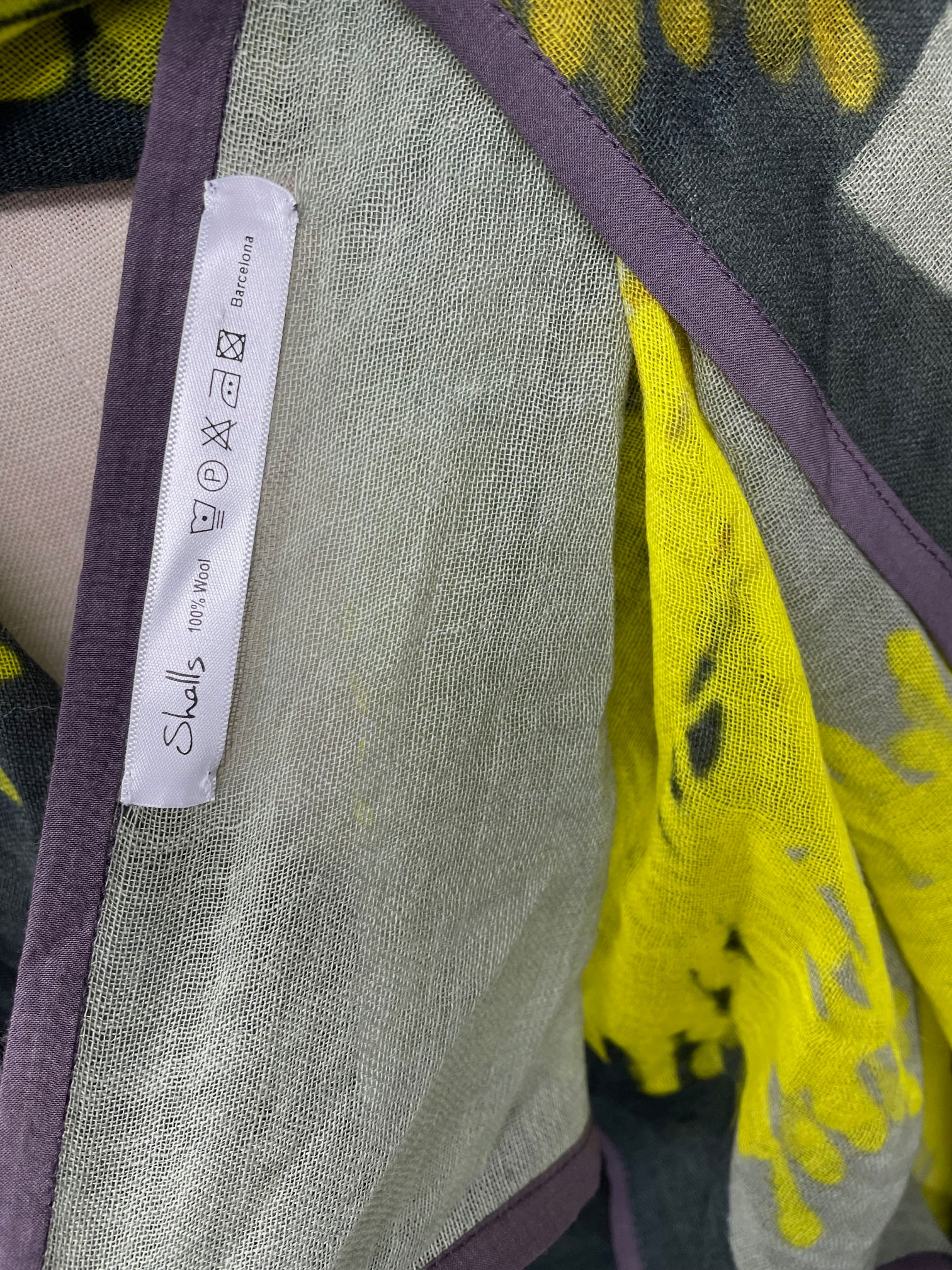 Schal Carol (Mustard) 100% wool - 100x180cm von Shalls Barcelona