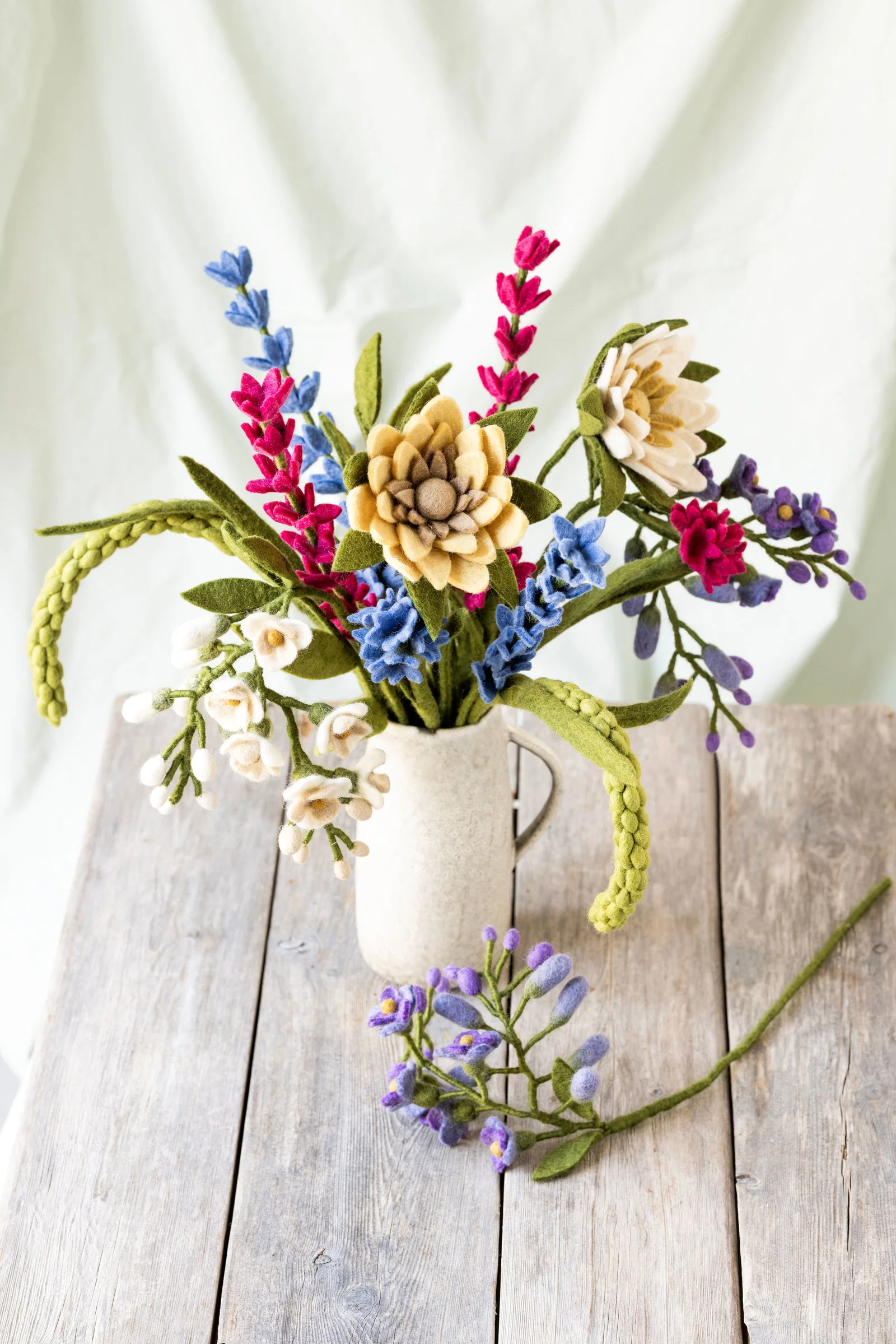 Gry & Sif Filz Zweig Wisteria Purple, ca. 60 cm