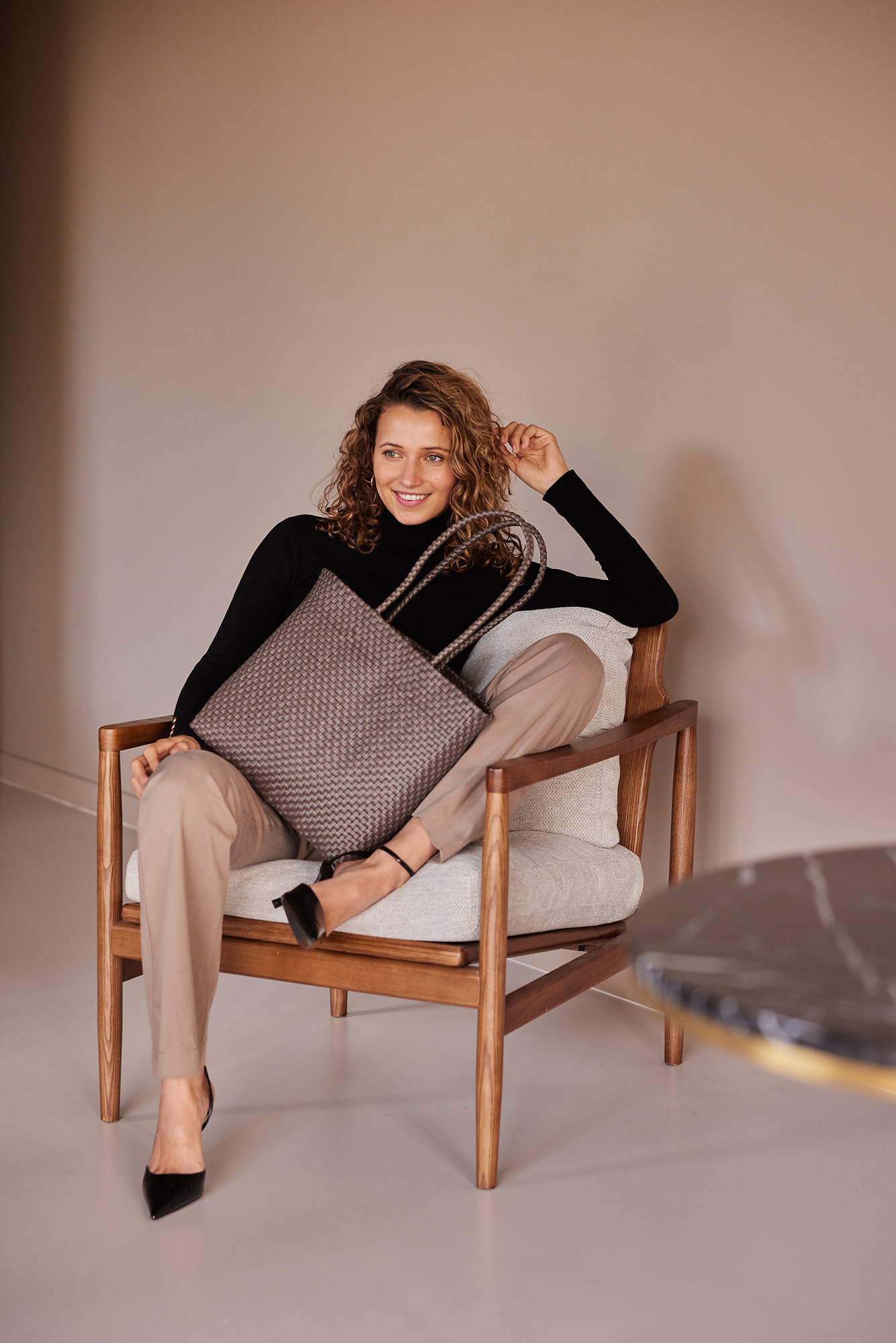 Handed By Shopper Solo, Farbe dark grey