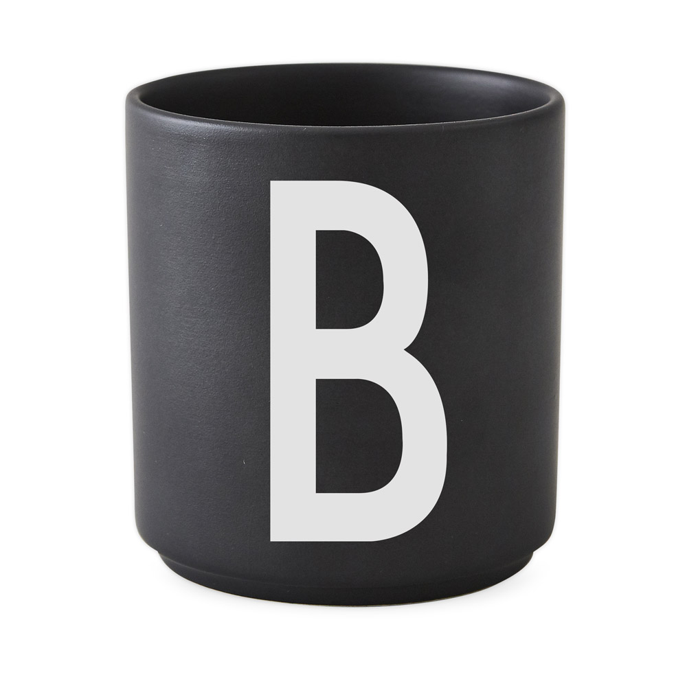 Design Letters AJ Cup, Porzellan Becher "B" , Farbe: Schwarz, Arne Jacobsen 