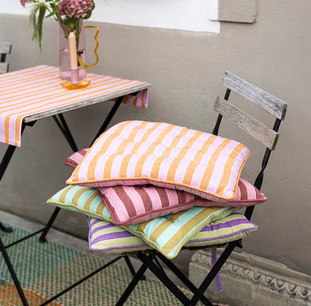 Sitzkissen VIVID LINES, Orange,  ca.50 x 50 cm, Baumwolle (bio), GOTS-zertifiziert , Streifen  