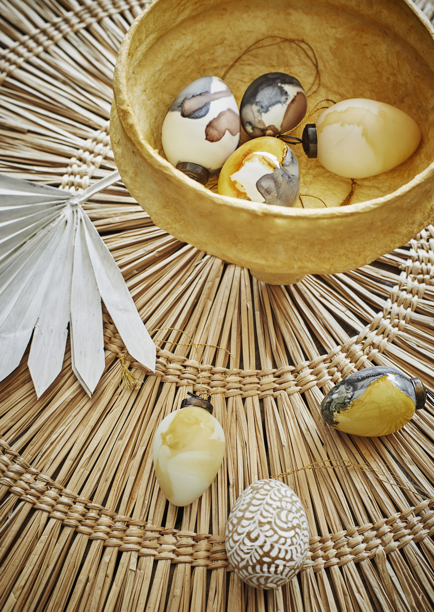 % Osterei Batik-Optik gelb, Glas, Ostern von Madam Stoltz 