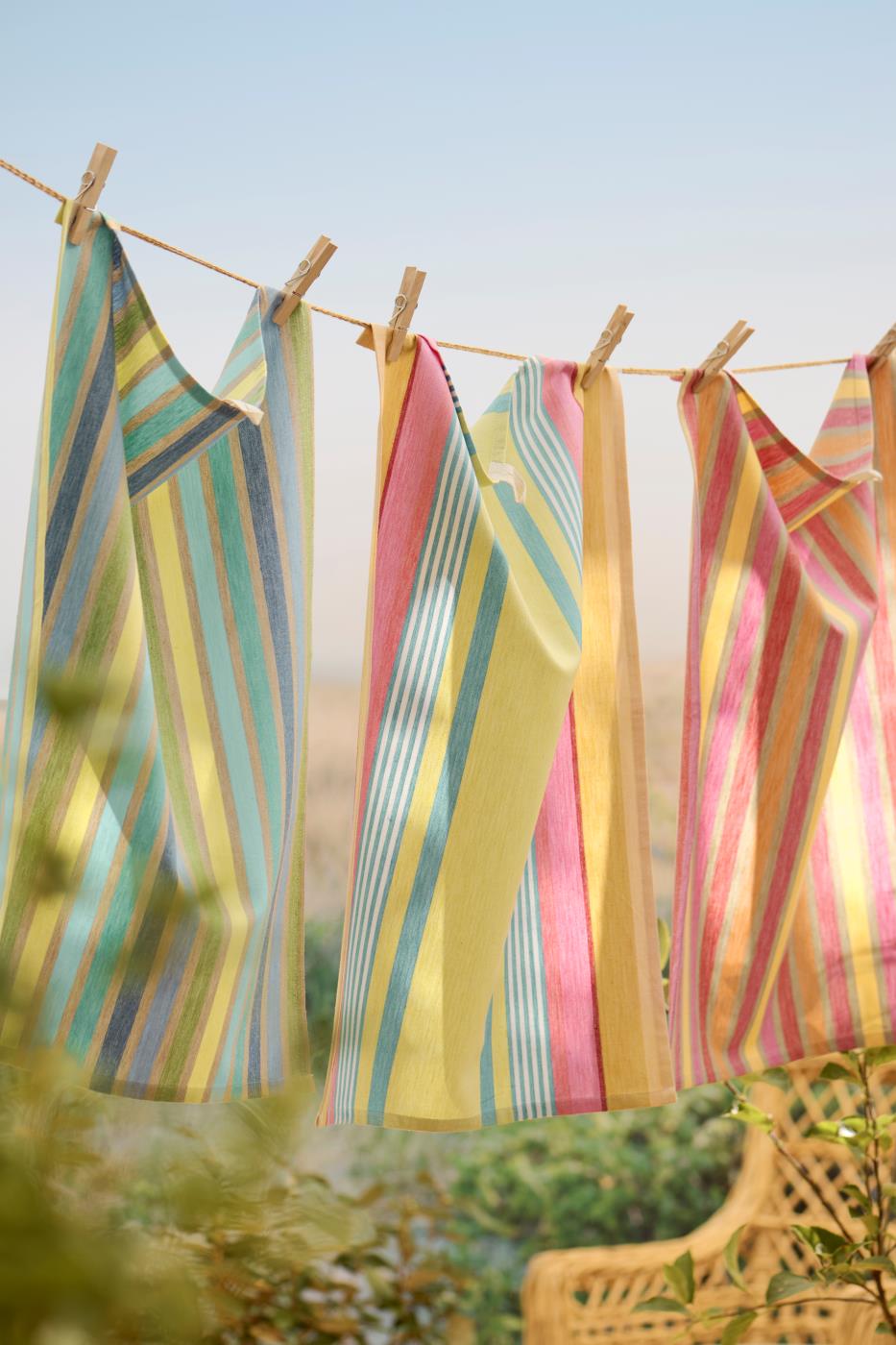 Geschirrtuch mit bunten Streifen, ca. 50 x 70 cm, Baumwolle