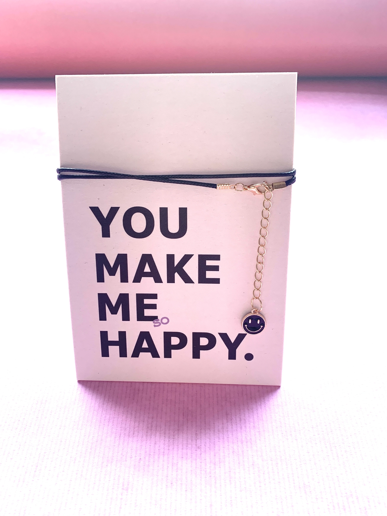 Grußkarte mit schwarzem Armband * You make me happy*  von Ute Arnold  