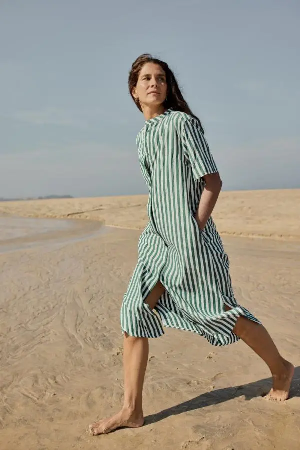 % SEASALT CORNWALL Kleid Harbour Movement Organic Cotton Shirt Dress, Farbe Mini Scallion Dark Forage, grün gestreift % 