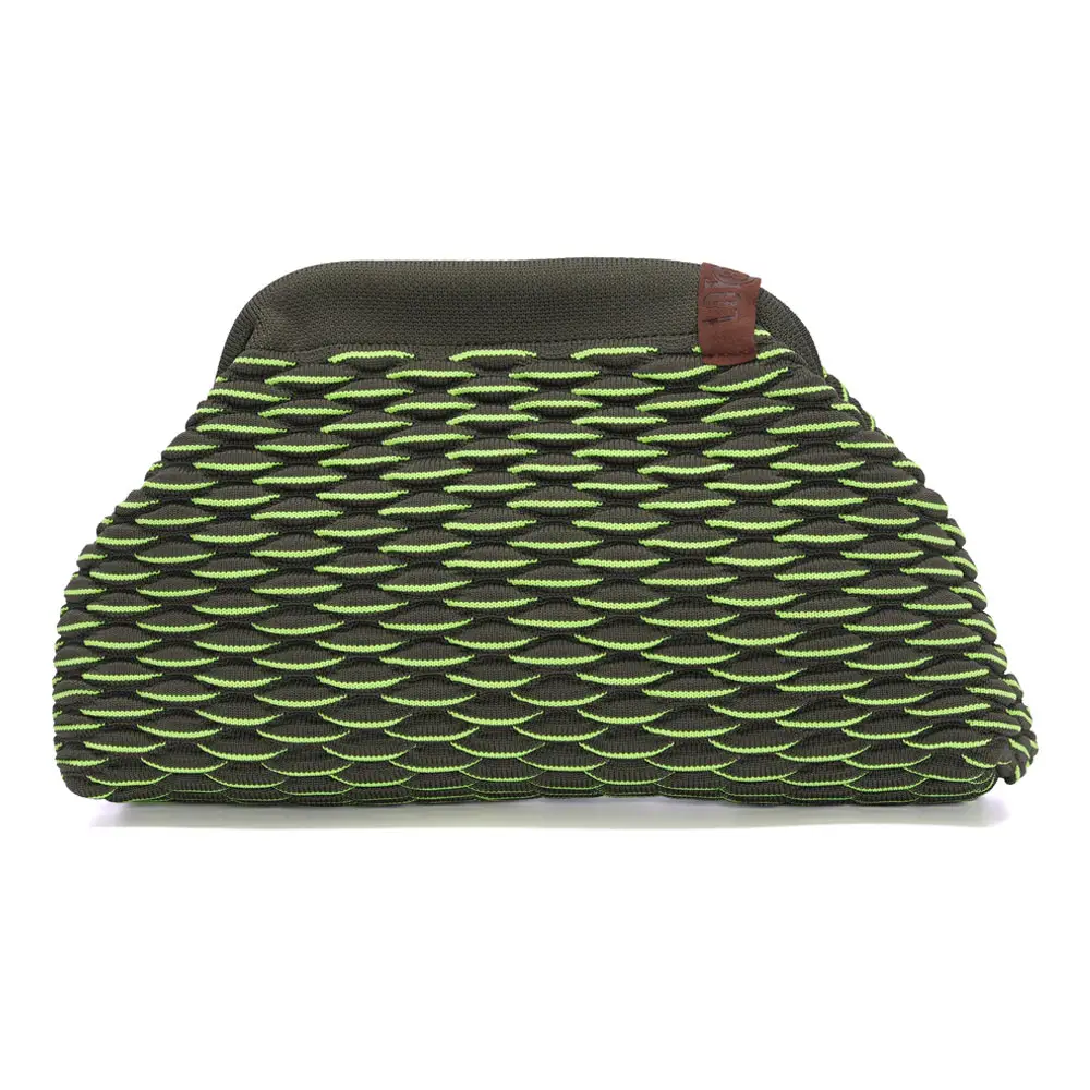 LOT83 Tasche Emma 9, Waben Olivgrün,  ca.  20 x 27 cm