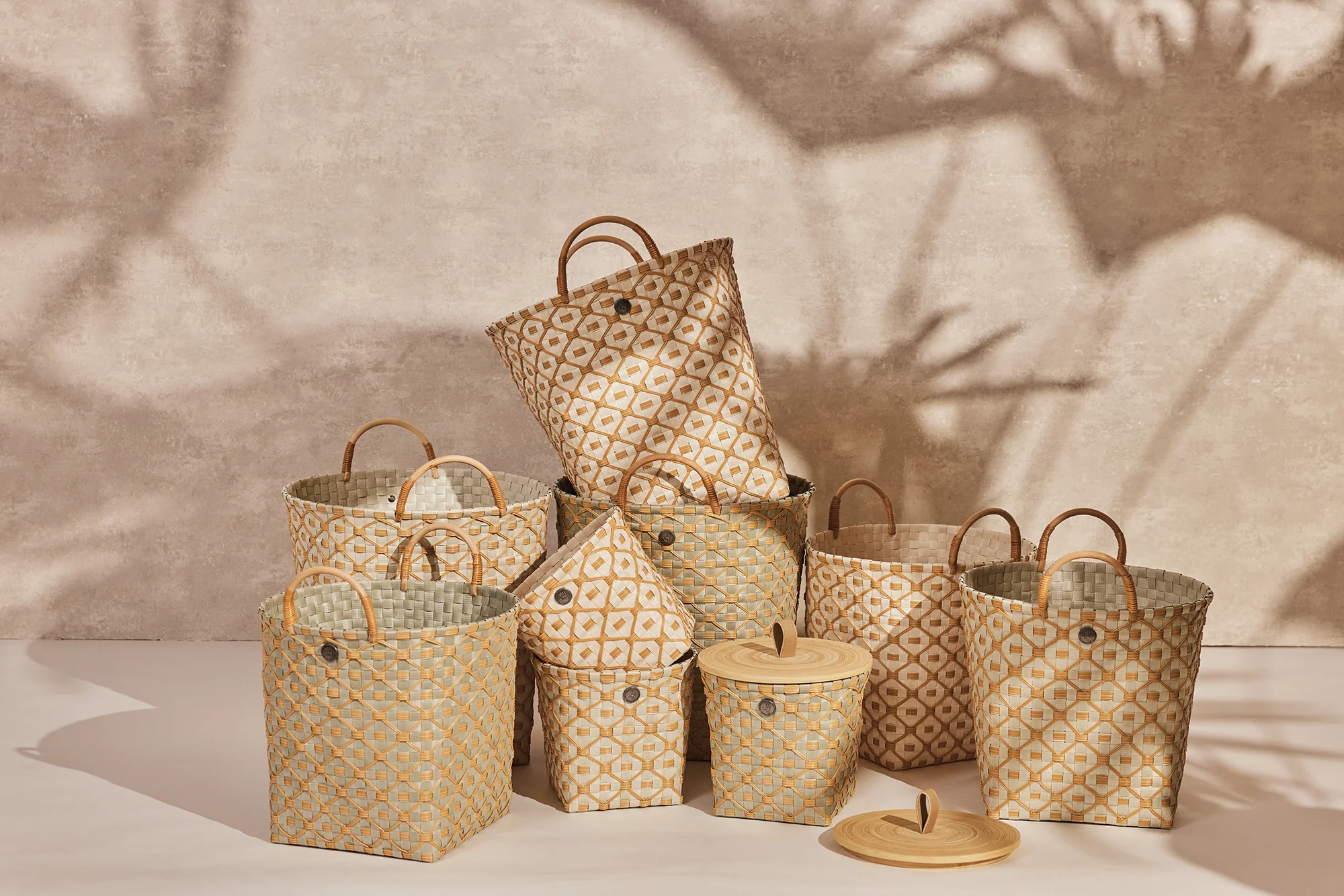Handed By Ivy & Rose Basket matcha green with ecru pattern