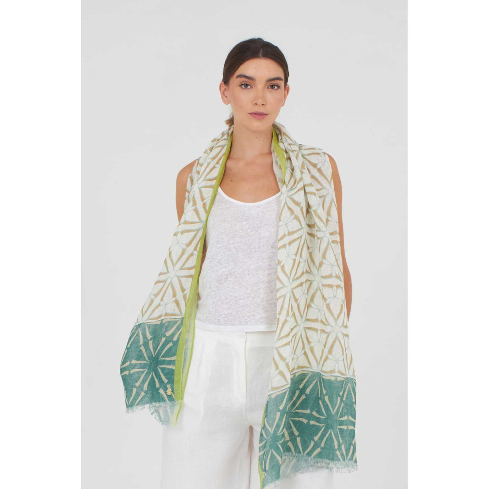 Leinenschal BELINDA Grün,  ca.  55x180cm, von Shalls Barcelona, 100 % Leinen