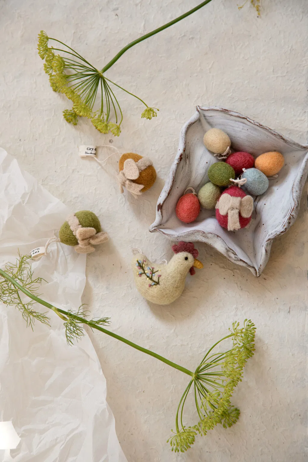 Gry & Sif 8er Set Mini Eier aus Filz "Bunt" zum Hängen, Mini Eggs Colorful - Set of 8, Fair Trade 