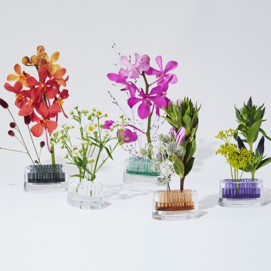 MICHI KUSA Grün,  Mini Vase aus Japan , Ikebana, ca.6,7 x 3,7 cm