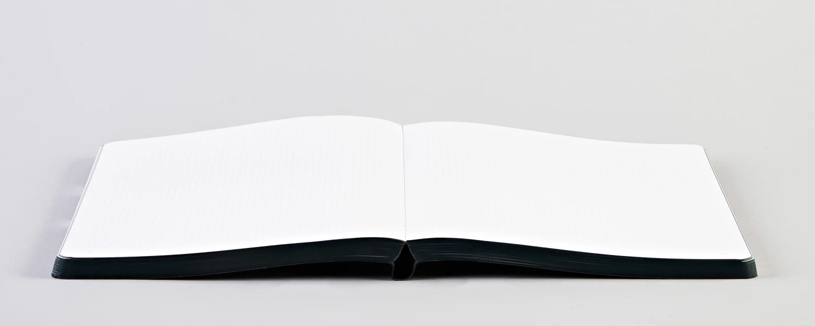 NUUNA Notizbuch Graphic L Holy Shit, 165 × 220 mm 